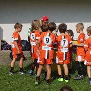 U10 feiert ihren Pokal